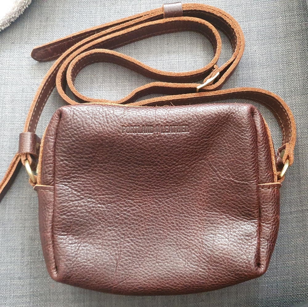Mesa Mini Leather crossbody